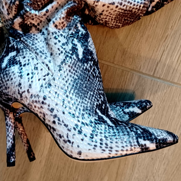 Jessica Simpson Loury Over the Knee OTK Stilletto Snake Print Boots Size 6M NEW - Picture 10 of 13